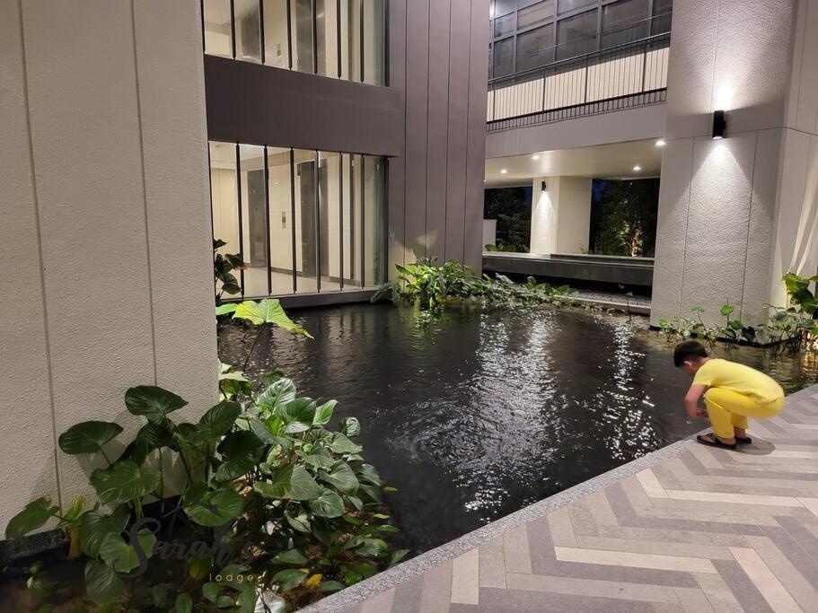 Pangsapuri Lucentia World Class Facilities Infinity Pool Stunning View